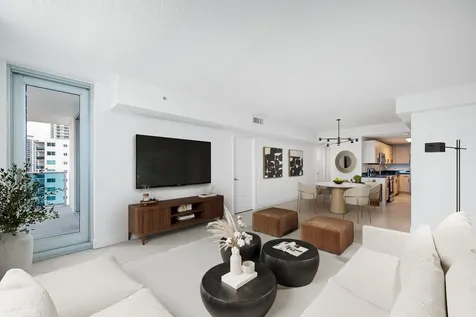 7501 E Treasure Drive North Bay Village FL 33141