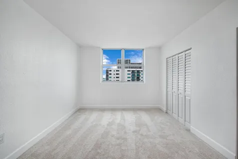 7501 E Treasure Drive North Bay Village FL 33141