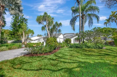 79 Hampshire Lane Boynton Beach FL 33436