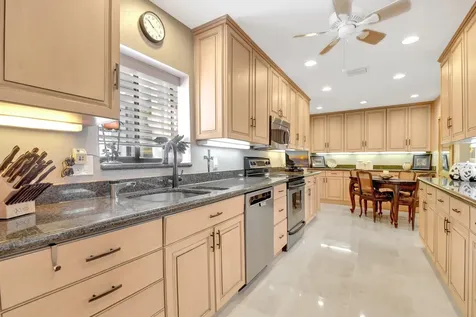 79 Hampshire Lane Boynton Beach FL 33436