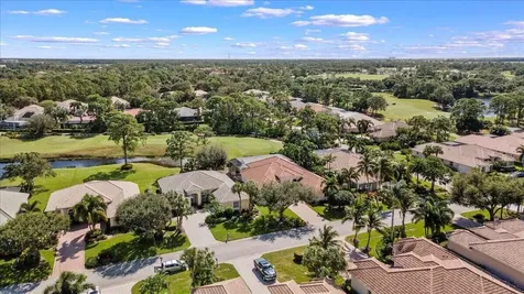 8048 Links Way Port Saint Lucie FL 34986