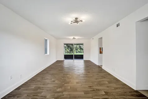 9855 Robins Nest Road Boca Raton FL 33496