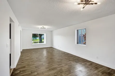 9855 Robins Nest Road Boca Raton FL 33496