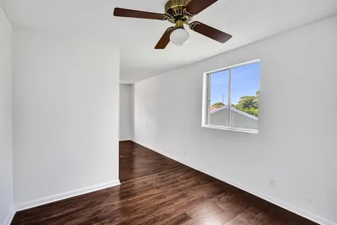 9855 Robins Nest Road Boca Raton FL 33496