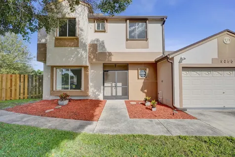9855 Robins Nest Road Boca Raton FL 33496