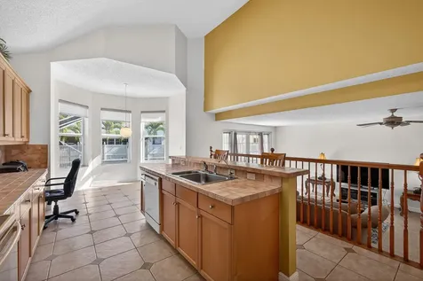 2008 Reston Circle Royal Palm Beach FL 33411