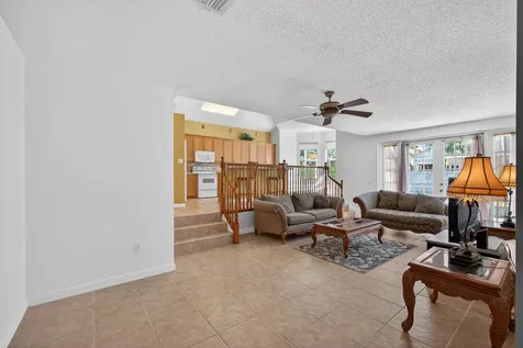 2008 Reston Circle Royal Palm Beach FL 33411
