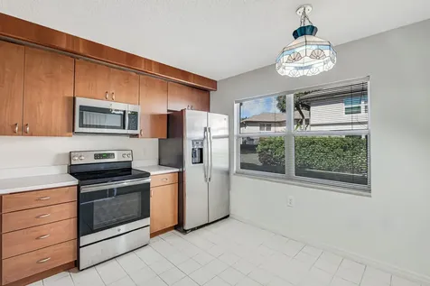 7 Amherst Court Royal Palm Beach FL 33411