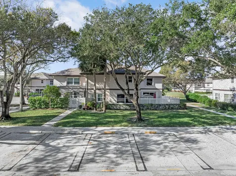 7 Amherst Court Royal Palm Beach FL 33411