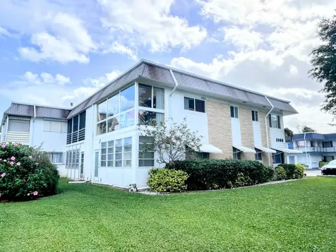 2400 Lake Osborne Drive Lake Worth Beach FL 33461