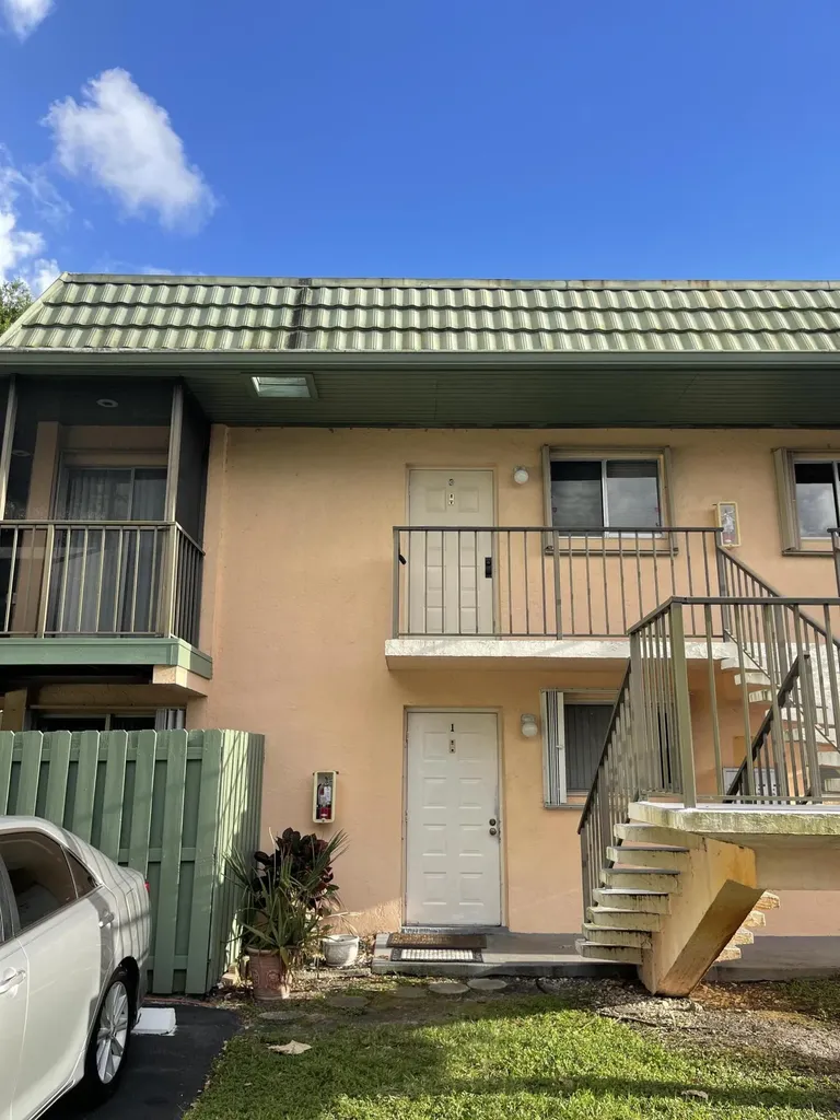 1850 Fairview Villas Drive Palm Springs FL 33406