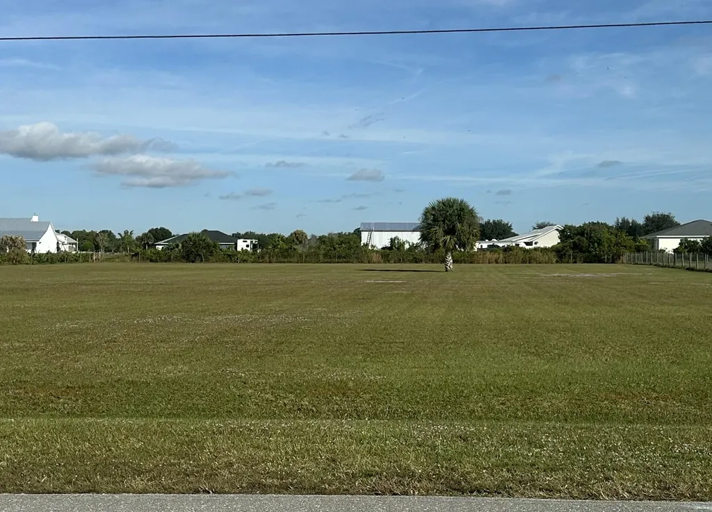7005 SW 21st Parkway Okeechobee FL 34974