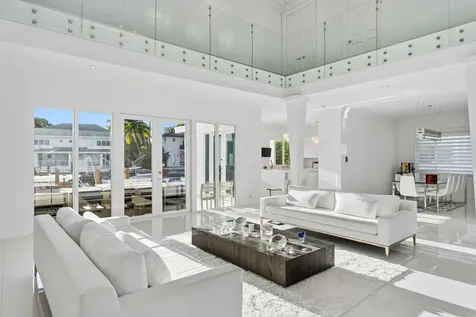 16430 Ne 30th Avenue North Miami Beach FL 33160