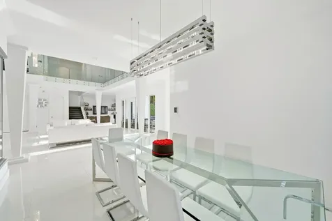 16430 Ne 30th Avenue North Miami Beach FL 33160