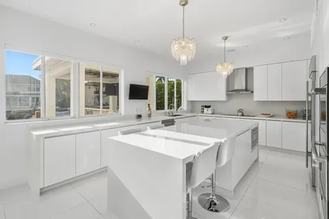 16430 Ne 30th Avenue North Miami Beach FL 33160