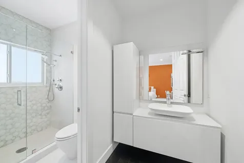 16430 Ne 30th Avenue North Miami Beach FL 33160