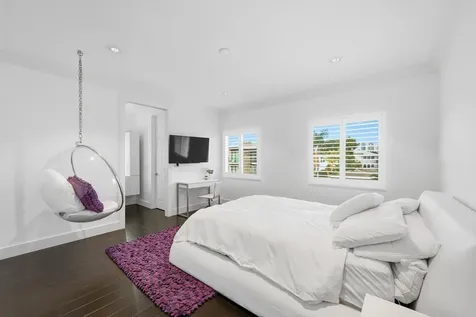 16430 Ne 30th Avenue North Miami Beach FL 33160