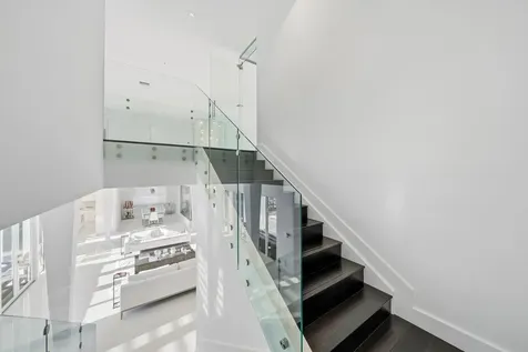 16430 Ne 30th Avenue North Miami Beach FL 33160