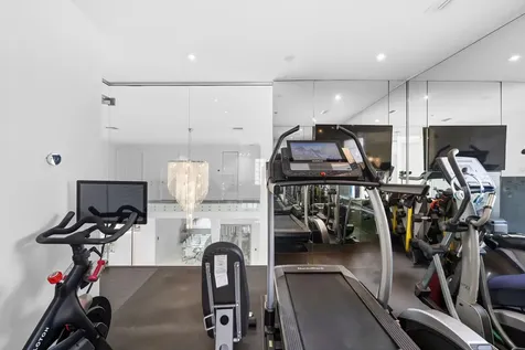 16430 Ne 30th Avenue North Miami Beach FL 33160