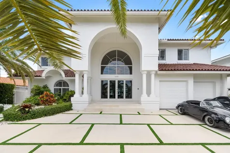 16430 Ne 30th Avenue North Miami Beach FL 33160