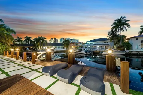 16430 Ne 30th Avenue North Miami Beach FL 33160