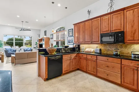 8672 Via Avellino Lake Worth FL 33467