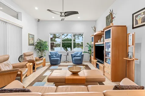 8672 Via Avellino Lake Worth FL 33467