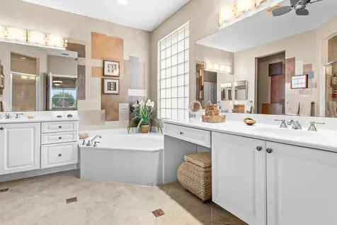 8672 Via Avellino Lake Worth FL 33467