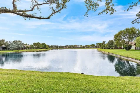 8672 Via Avellino Lake Worth FL 33467