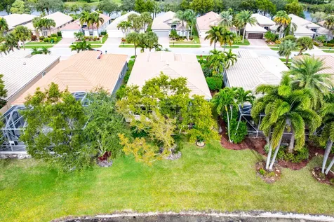 8672 Via Avellino Lake Worth FL 33467