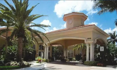 8672 Via Avellino Lake Worth FL 33467