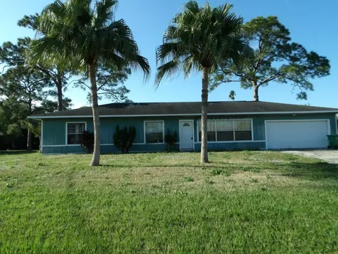 682 Nw Cardinal Drive Port Saint Lucie FL 34983