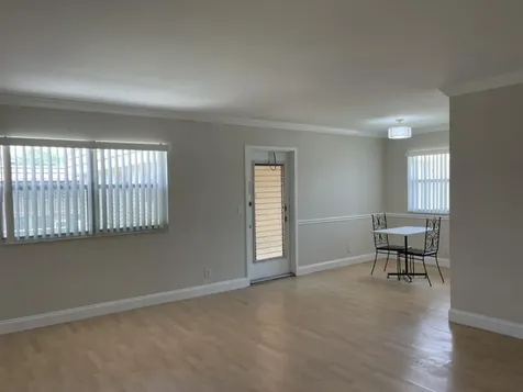 472 Saxony J Delray Beach FL 33446
