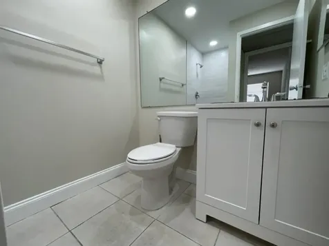 472 Saxony J Delray Beach FL 33446