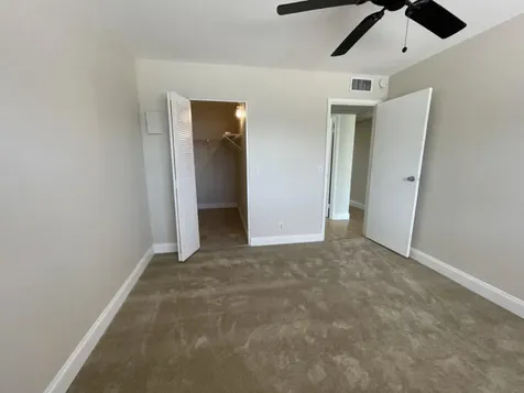 472 Saxony J Delray Beach FL 33446