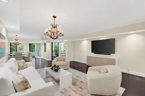 300 SE 5th Avenue Boca Raton FL 33432