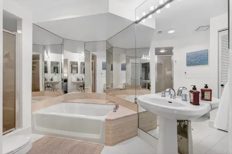 300 SE 5th Avenue Boca Raton FL 33432