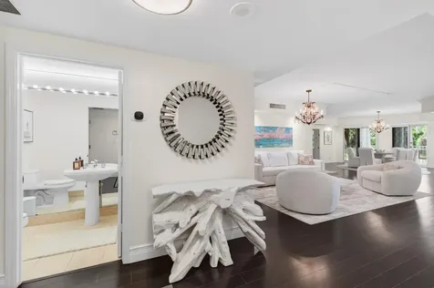 300 SE 5th Avenue Boca Raton FL 33432