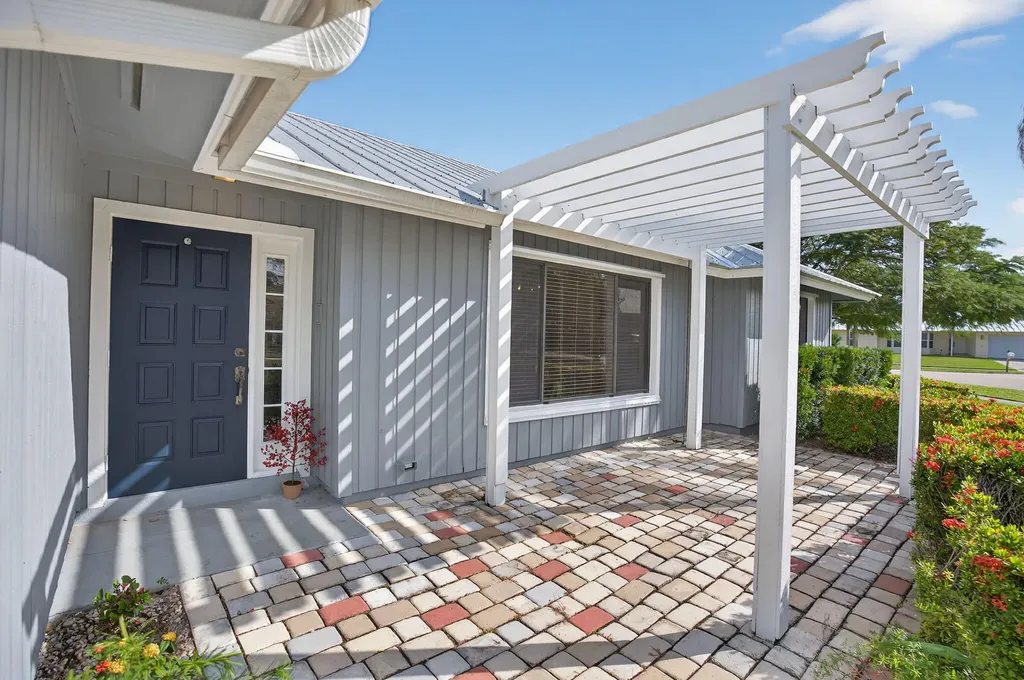 28 Hickory Hill Road Tequesta FL 33469