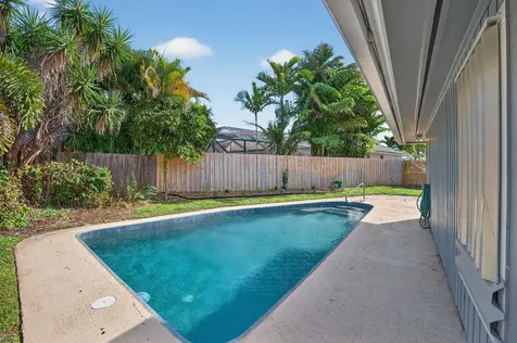 28 Hickory Hill Road Tequesta FL 33469