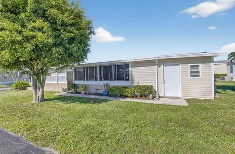 36001 Dron Bay Boynton Beach FL 33436