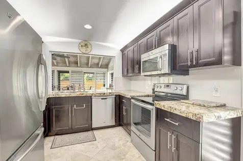804 Foxpointe Circle Delray Beach FL 33445