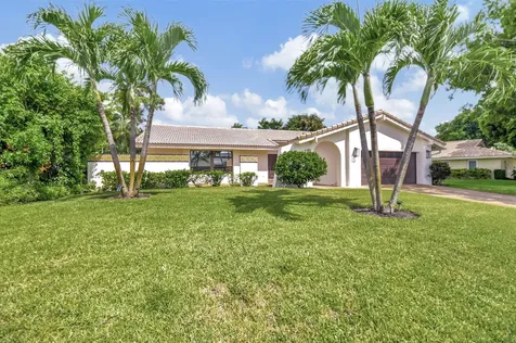 804 Foxpointe Circle Delray Beach FL 33445