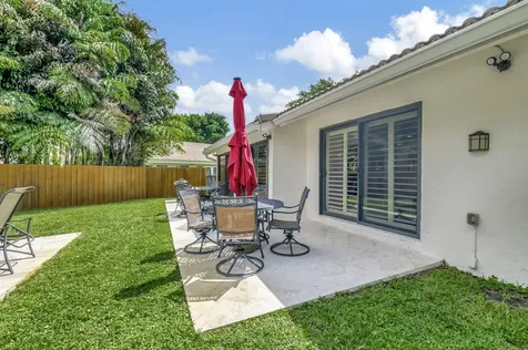 804 Foxpointe Circle Delray Beach FL 33445