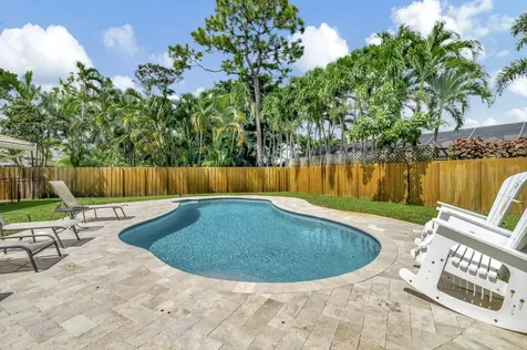 804 Foxpointe Circle Delray Beach FL 33445