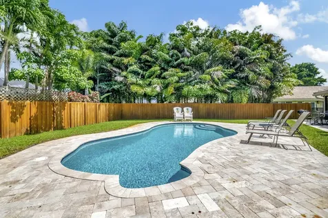 804 Foxpointe Circle Delray Beach FL 33445