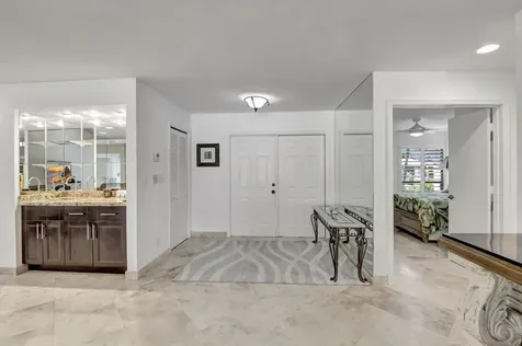 804 Foxpointe Circle Delray Beach FL 33445