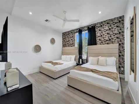 1222 NE 15th Avenue Fort Lauderdale FL 33304