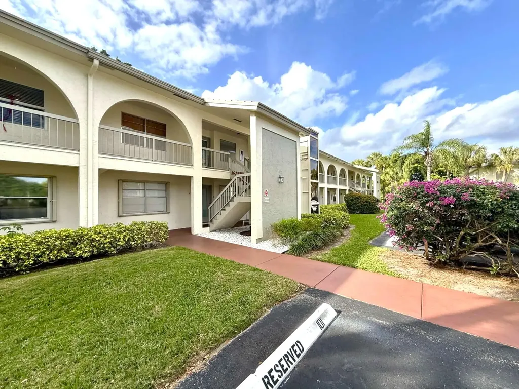 2702 Nassau Bend Coconut Creek FL 33066