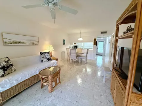 2702 Nassau Bend Coconut Creek FL 33066